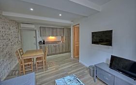 102-Appartement Refait à neuf vieil Antibes